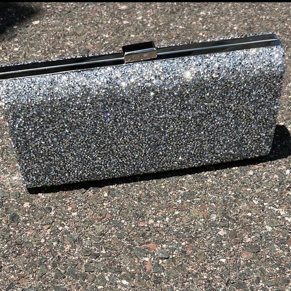 Silver Crystal Purse with Crystals on Front and Back & silver detachable chain - Picture 3 of 9